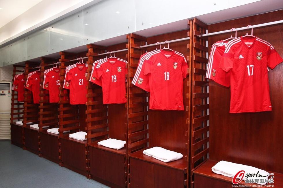 开云体育-赛前上海久事备战足总杯，复出首秀细节曝光，更衣室稳定，球队文化再被提及的简单介绍