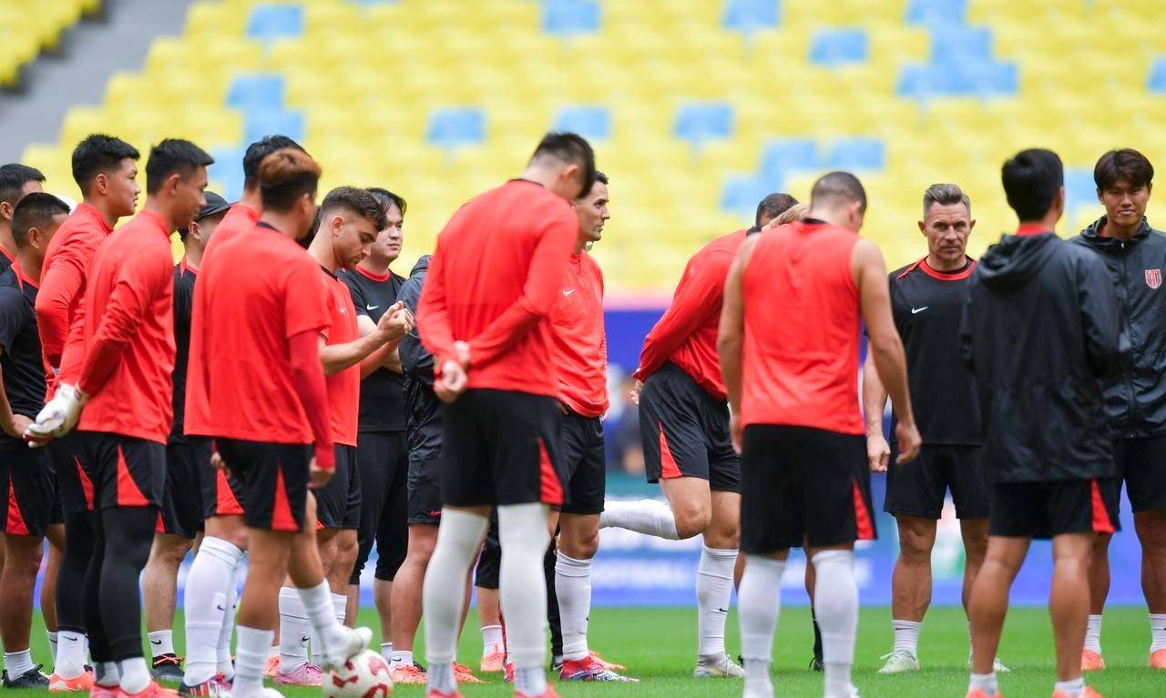 开云APP-亚冠赛程吃紧；迈阿密热火清晨调整名单；引发热议；身体对抗强度拉满的简单介绍